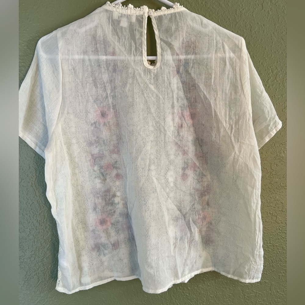 Embroidered Top - Picture 3 of 4